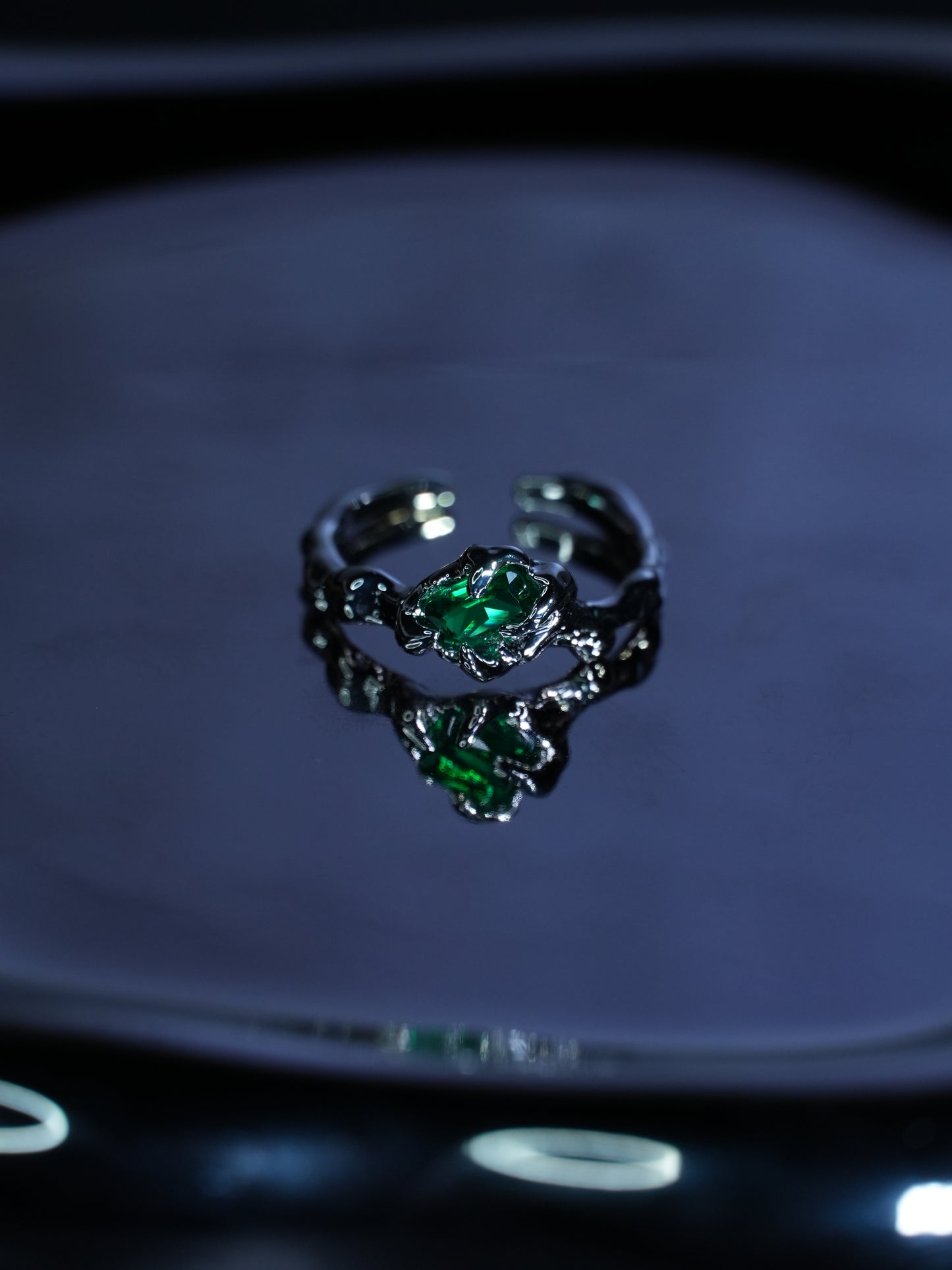 VERDANT GRASP